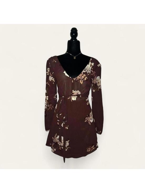 Aritzia Dresses & Skirts - Aritzia Little Moon Cordata Dress Bronze Blush Birch Brown Floral